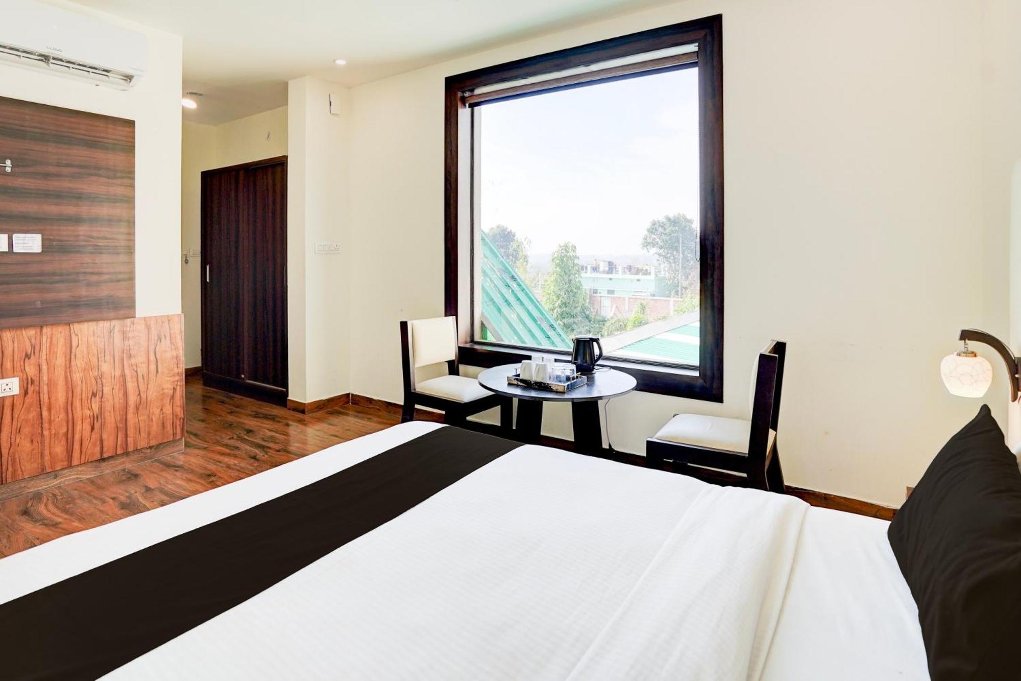 Hotel Collection O Golapar Haldwani Kāthgodām Zewnętrze zdjęcie